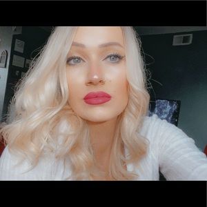 Meet your Posher, Kayela